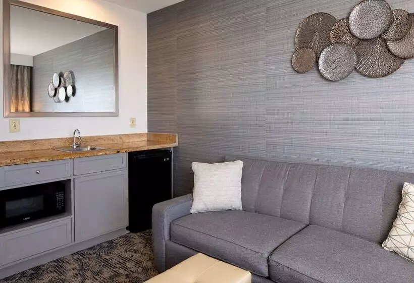 ホテル Embassy Suites By Hilton Portland Maine