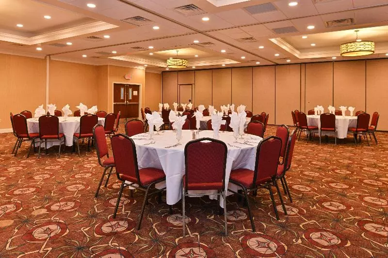 فندق Holiday Inn New London, An Ihg