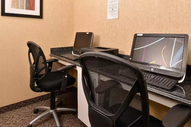 فندق Holiday Inn New London, An Ihg