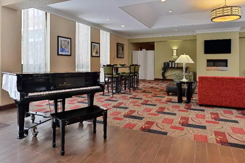 فندق Holiday Inn New London, An Ihg