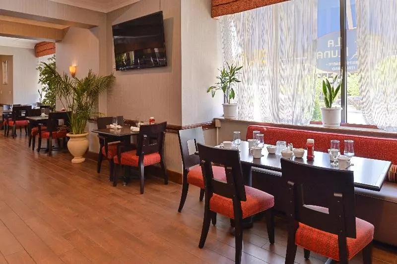 فندق Holiday Inn New London, An Ihg