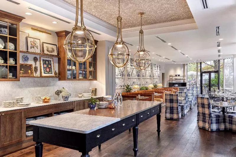 ホテル Omni Charlottesville