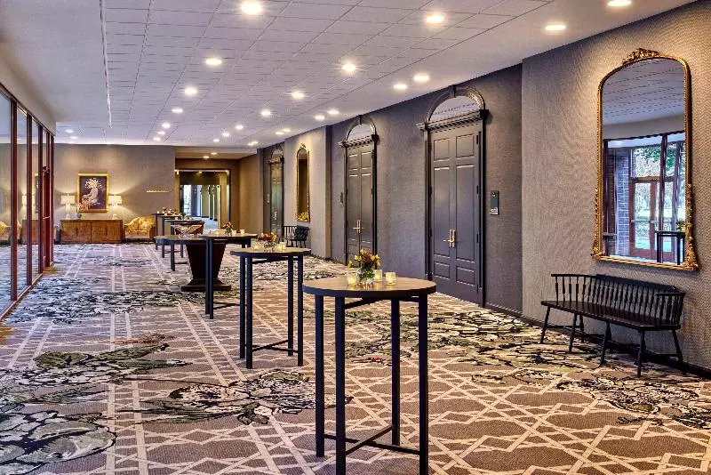 ホテル Omni Charlottesville