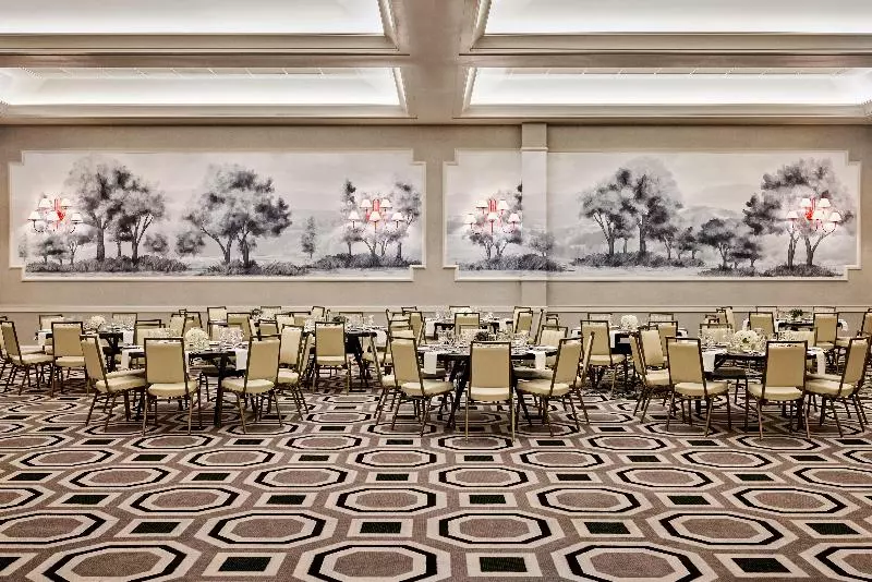 ホテル Omni Charlottesville