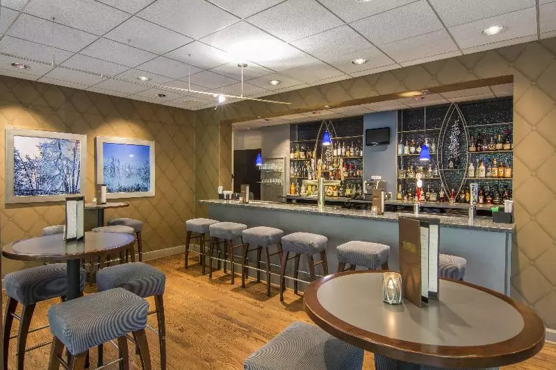 ホテル Omni Charlottesville