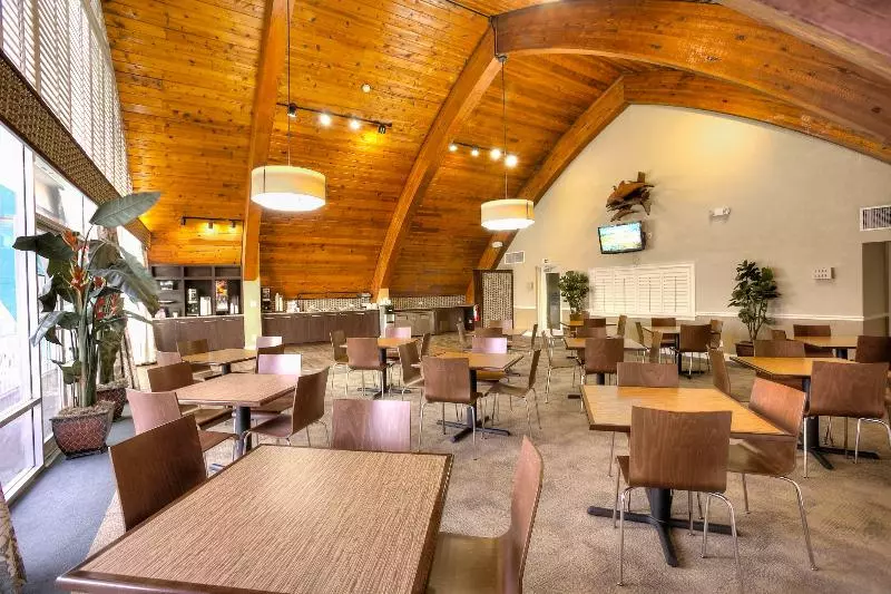 فندق Perry S Oceanedge Resort