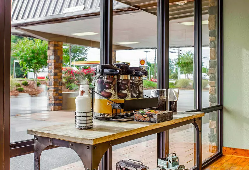 فندق Econo Lodge Kernersville, NC