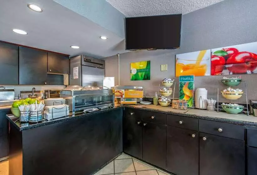 호텔 Quality Inn Savannah Historic District