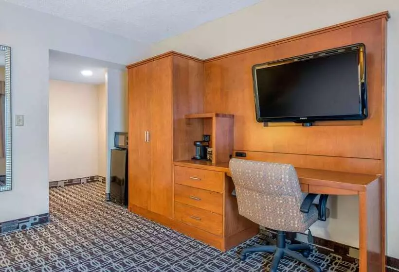 호텔 Quality Inn Savannah Historic District