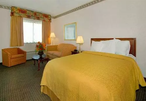 בית מלון כפרי Quality Inn & Suites College Park