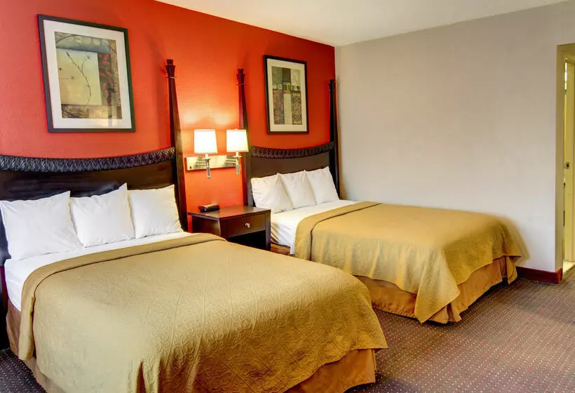 בית מלון כפרי Quality Inn & Suites College Park