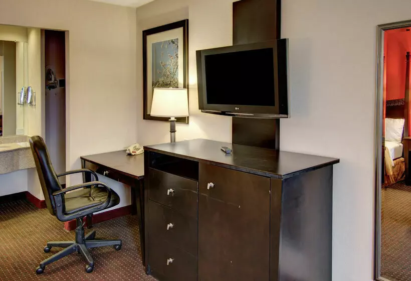 בית מלון כפרי Quality Inn & Suites College Park