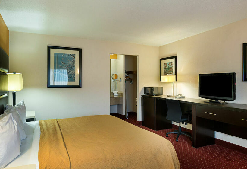 فندق Quality Inn & Suites College Park
