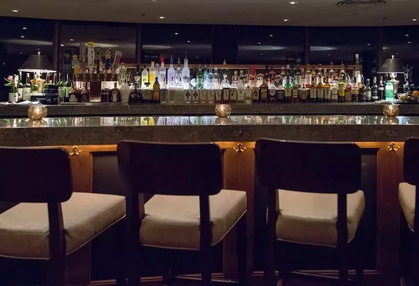 Radisson Hotel Duluth Harborview