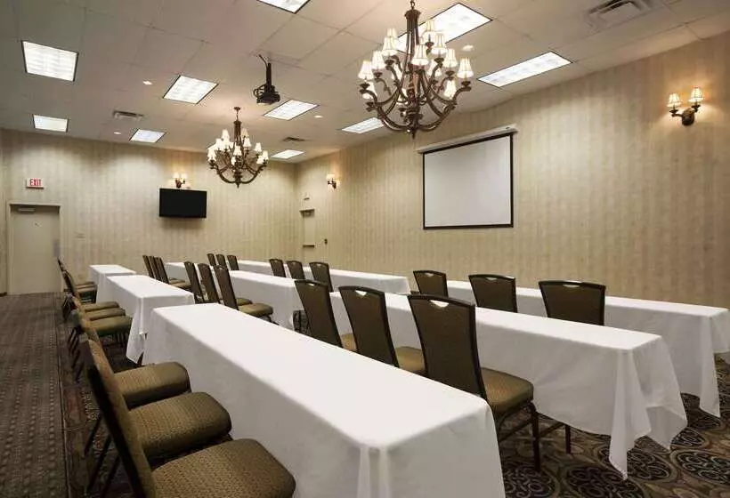 Hotel Ramada By Wyndham Del Rio