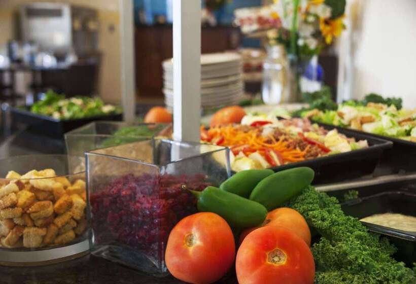 בית מלון כפרי Ramada By Wyndham Del Rio