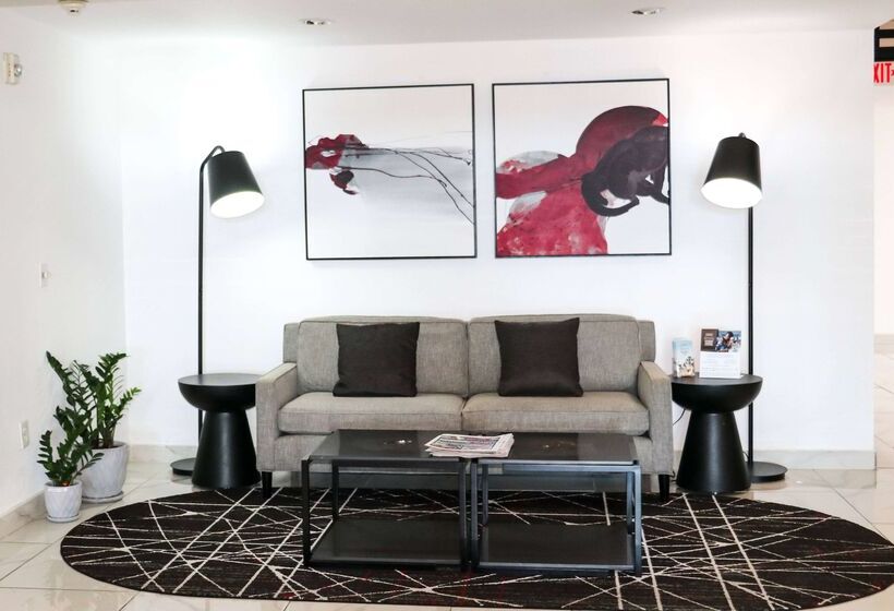 בית מלון כפרי Ramada By Wyndham Del Rio