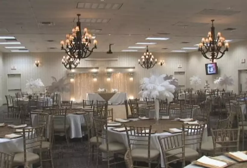 Hotel Ramada By Wyndham Del Rio