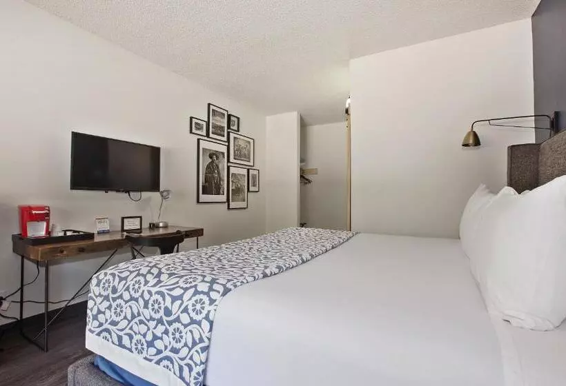 Отель Sideways Inn