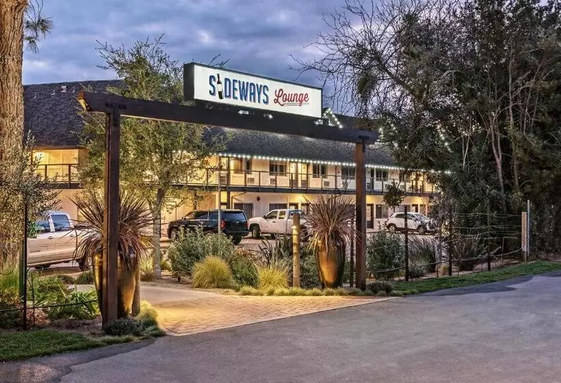 Отель Sideways Inn