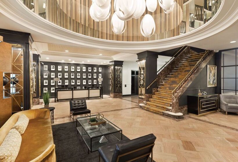 בית מלון כפרי The Admiral, Downtown Historic District