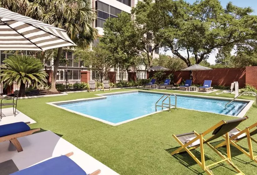 酒店 The Admiral, Downtown Historic District