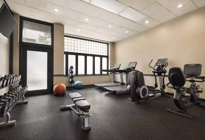 酒店 The Admiral, Downtown Historic District