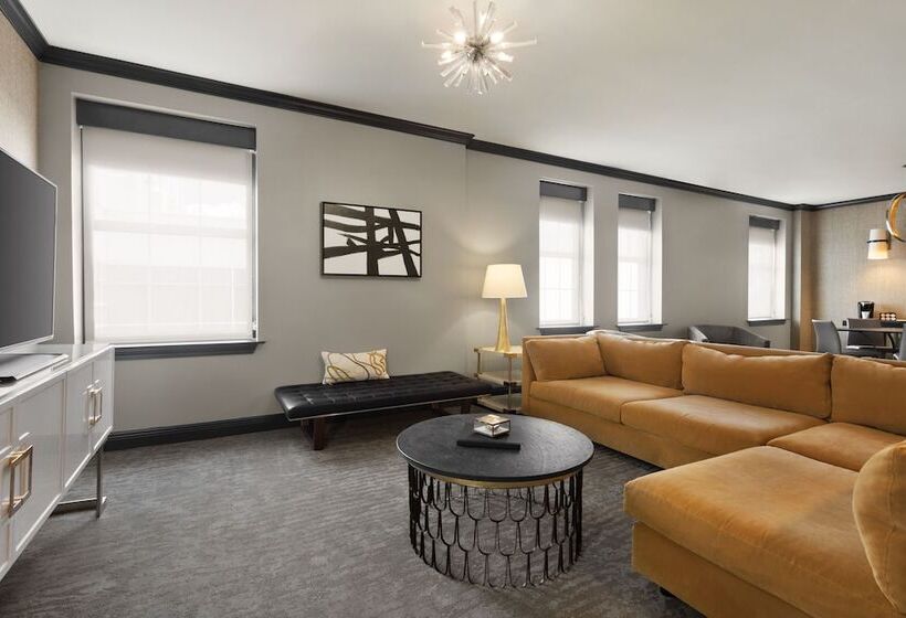 בית מלון כפרי The Admiral, Downtown Historic District