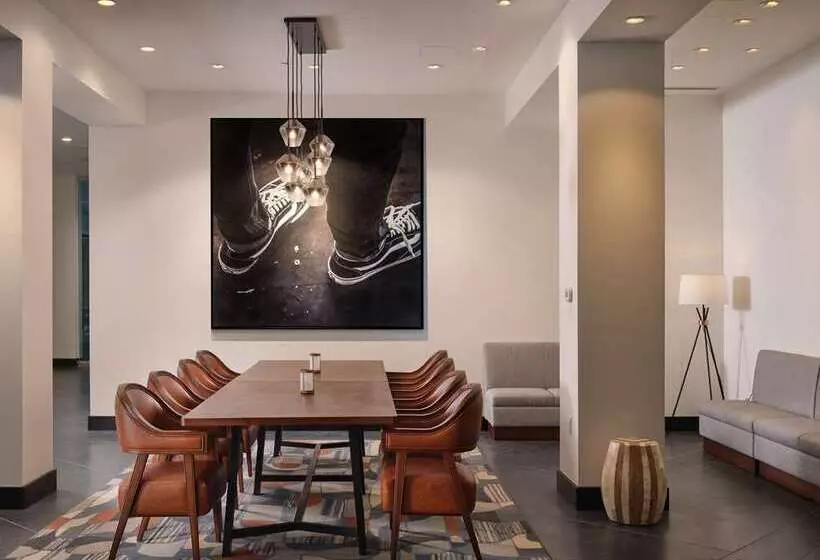 Otel The Landing At Hampton Marina, Tapestry Collection By Hilton