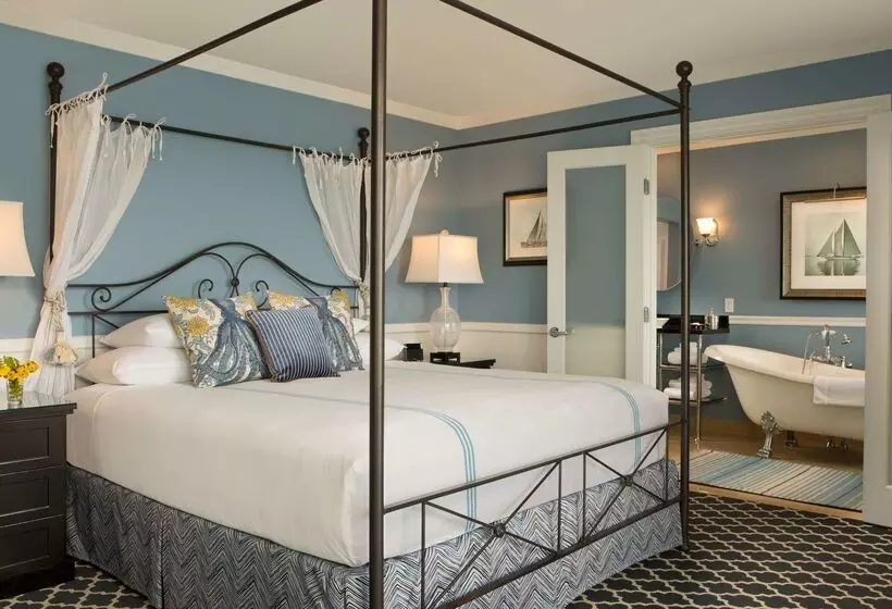 Portofino Hotel & Marina