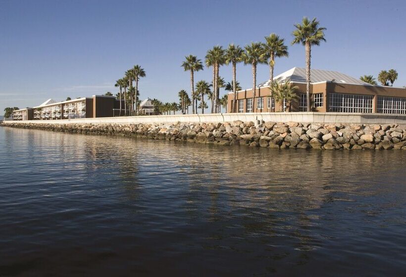 Portofino Hotel & Marina