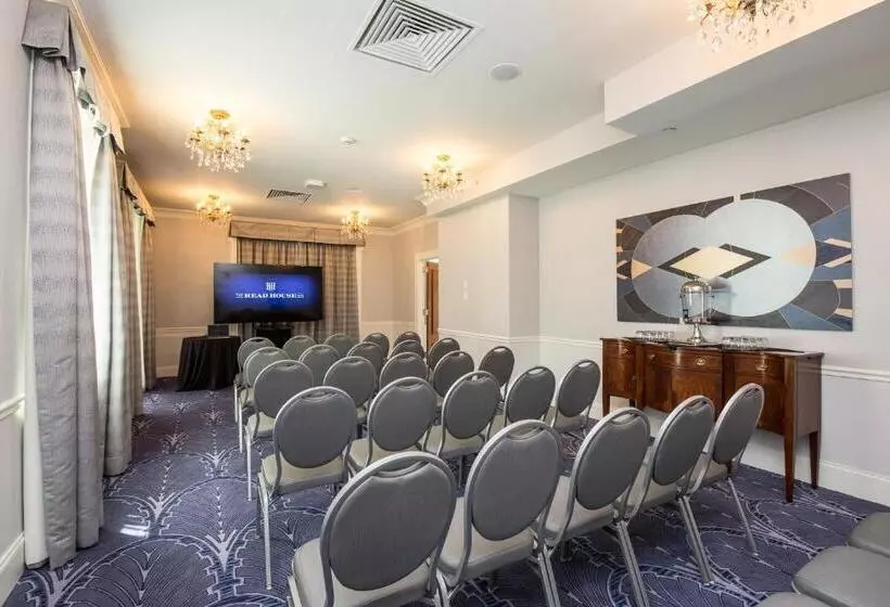 هتل The Read House