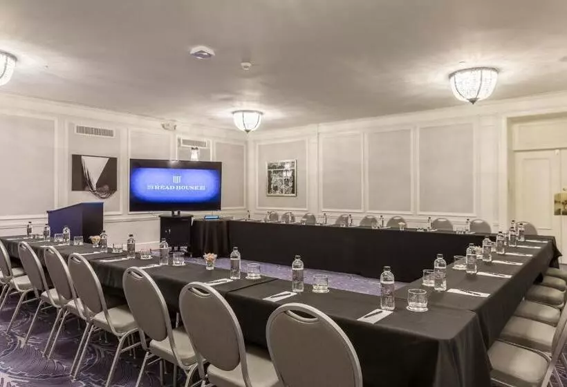 هتل The Read House