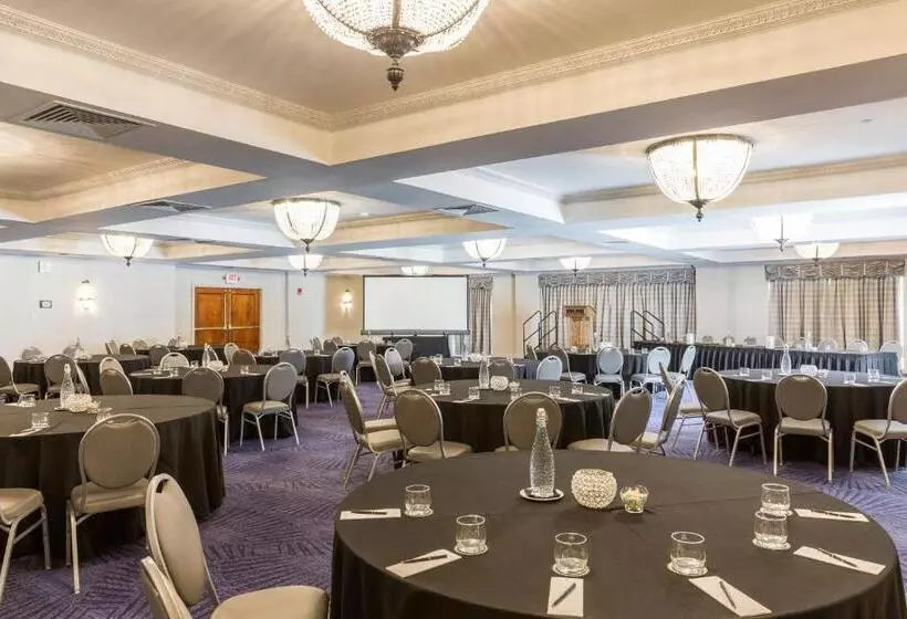 هتل The Read House