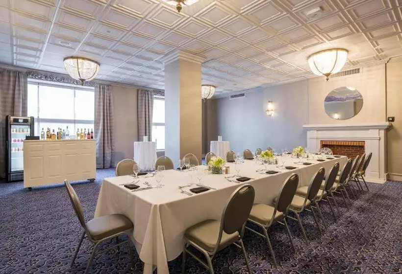 هتل The Read House