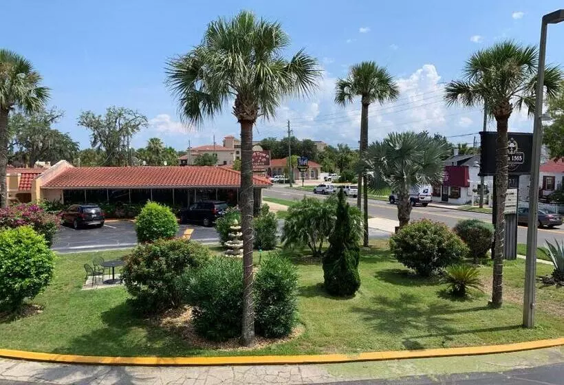 בית מלון כפרי Villa 1565  Saint Augustine