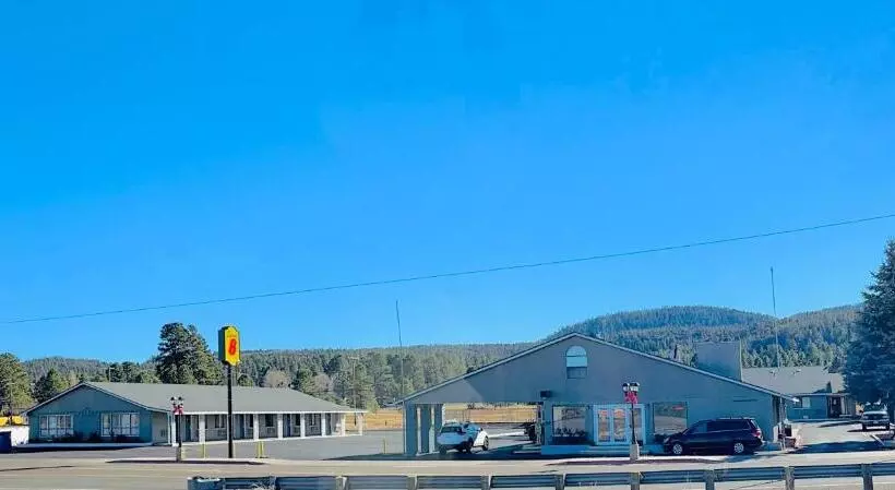 Мотель Super 8 By Wyndham Williams West Route 66   Grand Canyon Area