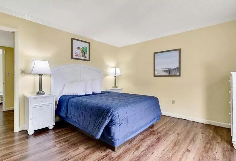 North Shore Oceanfront Resort Hotel With Waterpark