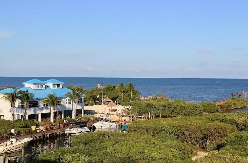 منتجع Ocean Pointe Suites At Key Largo