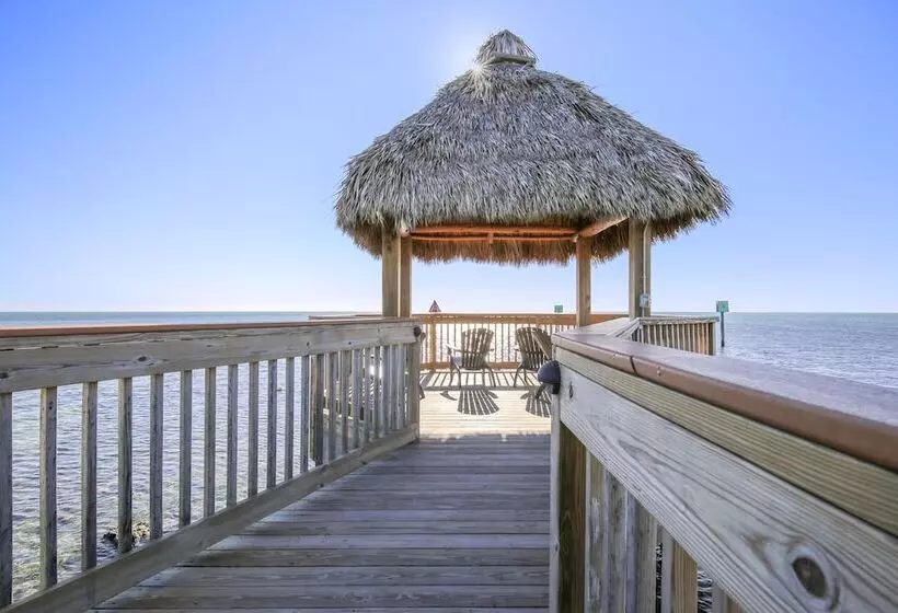 منتجع Ocean Pointe Suites At Key Largo