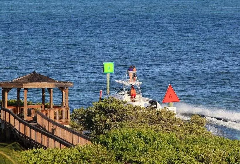منتجع Ocean Pointe Suites At Key Largo