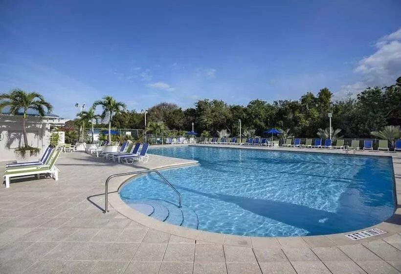 منتجع Ocean Pointe Suites At Key Largo