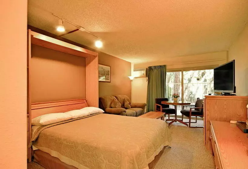 Motel Super 8 By Wyndham Long Beach