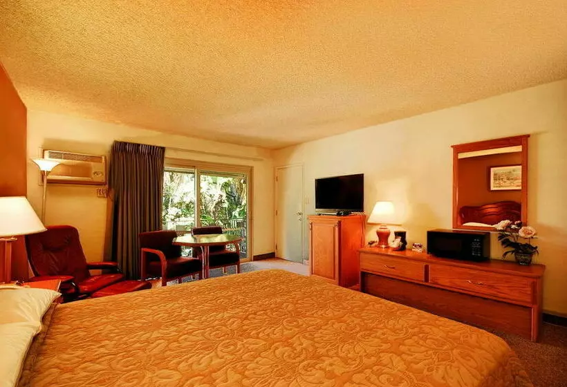 Motel Super 8 By Wyndham Long Beach