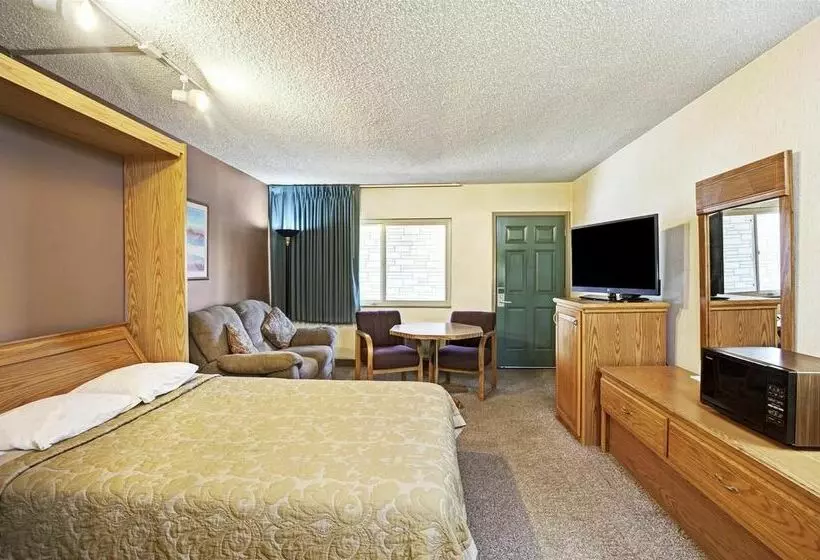 Motel Super 8 By Wyndham Long Beach