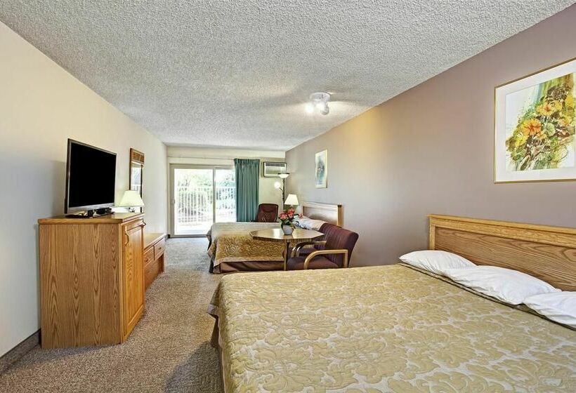 モーテル Super 8 By Wyndham Long Beach