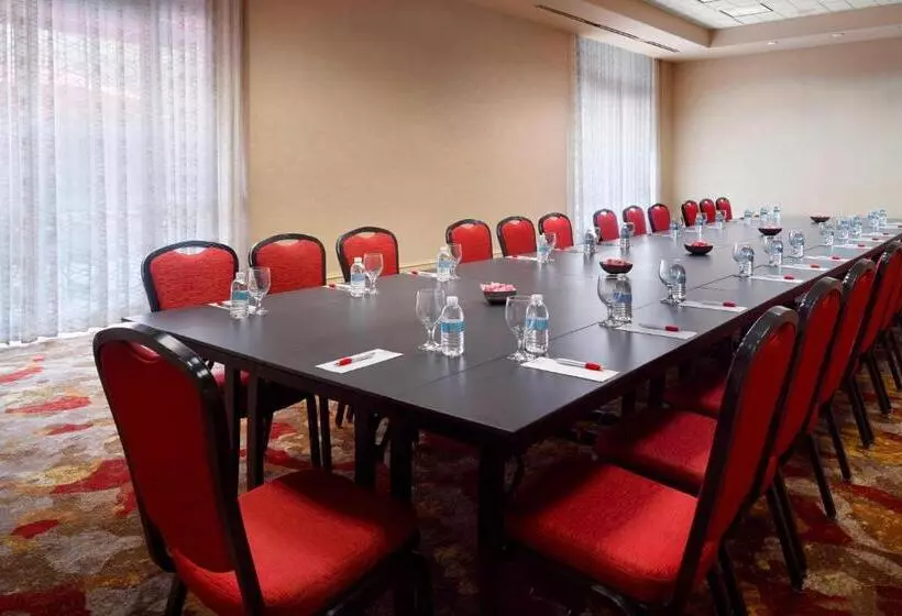 호텔 Augusta Marriott At The Convention Center