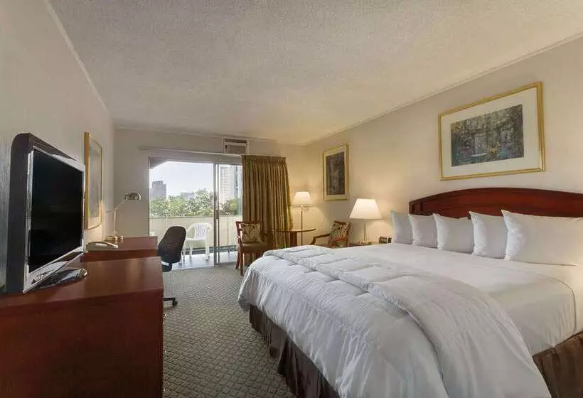 호텔 Days Inn By Wyndham San Diego/downtown/convention Center