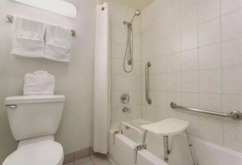 호텔 Days Inn By Wyndham San Diego/downtown/convention Center