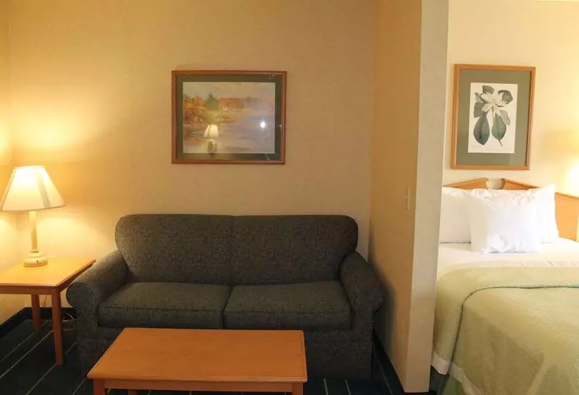 בית מלון כפרי Days Inn & Suites By Wyndham Bridgeport  Clarksburg